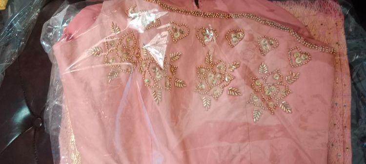 ชุดไทยร่วมสมัย ไหล่ข้างเดียง ปักเลื่อม