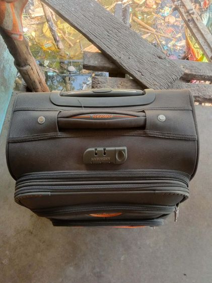 กระเป๋าเดินทางใบใหญ่ รูปที่ 2