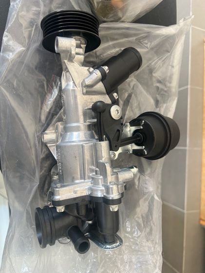 ปั้มน้ำหม้อน้ำรถเบนซ์ รูปที่ 3