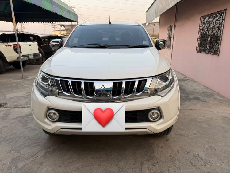 Mitsubishi Triton 2018 2.4 GLX Plus Pickup ดีเซล ไม่ติดแก๊ส เกียร์ธรรมดา ขาว รูปที่ 3