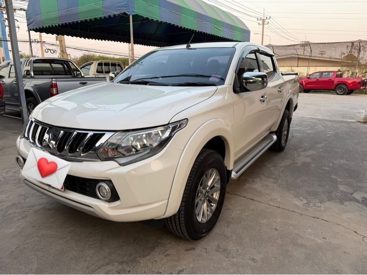 Mitsubishi Triton 2018 2.4 GLX Plus Pickup ดีเซล ไม่ติดแก๊ส เกียร์ธรรมดา ขาว รูปที่ 2