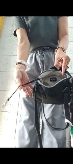 ขายKipling Emoli สีดำ สภาพสมบูรณ์ รูปที่ 7