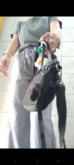 ขายKipling Emoli สีดำ สภาพสมบูรณ์