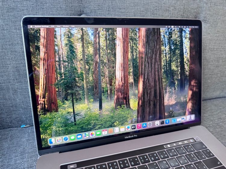 macbook pro 15 2019  รูปที่ 3