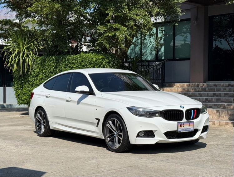 รถ BMW Series 3 320d สี ขาว
