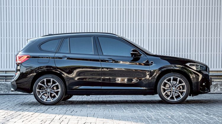 BMW X1 2021 2.0 sDrive20d M Sport Utility-car ดีเซล ไม่ติดแก๊ส เกียร์อัตโนมัติ ดำ รูปที่ 4