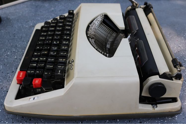 เครื่องพิมพ์ดีด Smith Corona 350 รูปที่ 3