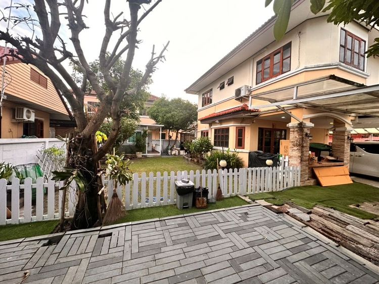 มีบางส่วน ขายบ้านเดี่ยว หมู่บ้านณัฐชา กรีนวิลล์ ซ.กันตนา พร้อมเข้าอยู่ ทำเลดี ติดถนนหลัก บางใหญ่ นนทบุรี
