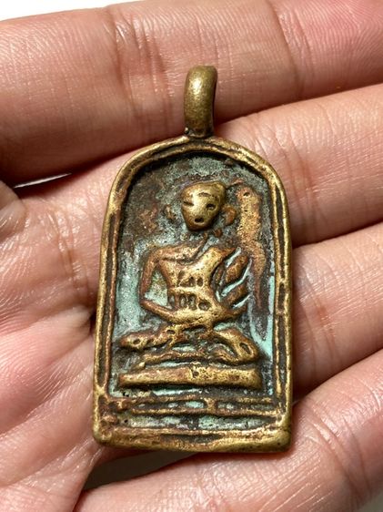 พระหล่อโบราณพ่อไปล่