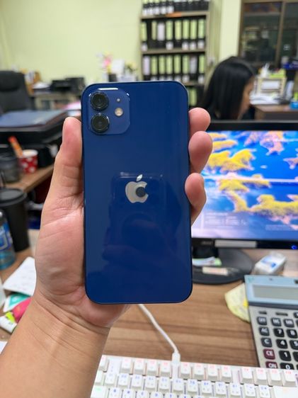iphone 12. ความจุ 64 Gb