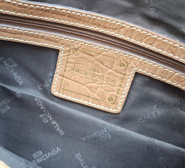 กระเป๋าหนังแท้ลายหนังจระเข้ balenciaga  รูปที่ 7