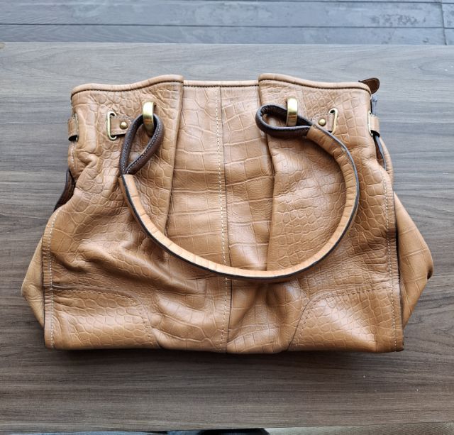 กระเป๋าหนังแท้ลายหนังจระเข้ balenciaga 