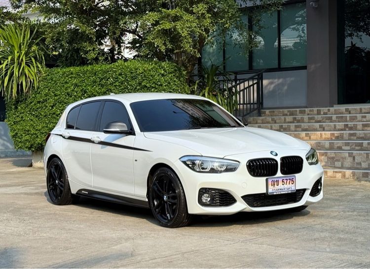 รถ BMW Series 1 118i สี ขาว