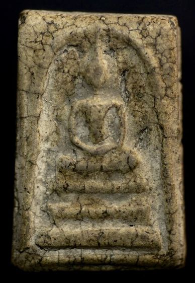 พระสมเด็จวัดระฆัง พิมพ์ใหญ่ เก่า มีร่องรอยรักเก่าๆ