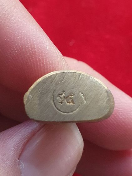 รูปหล่อหลวงพ่อเงินปี 15 รูปที่ 3