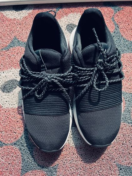 รองเท้ากีฬา