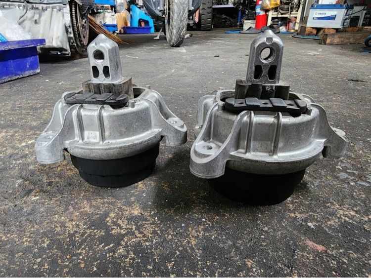 ยางแท่นเครื่อง BMW แท้มือสอง F10 F11 รูปที่ 3