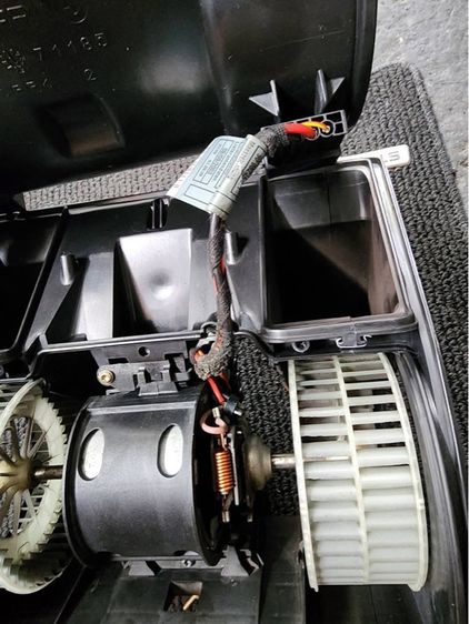 พัดลมแอร์ BMW E60 รูปที่ 9