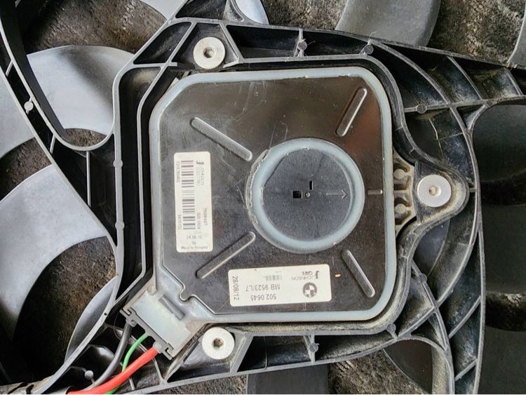 พัดลมไฟฟ้าหม้อน้ำ BMW F30 รูปที่ 3