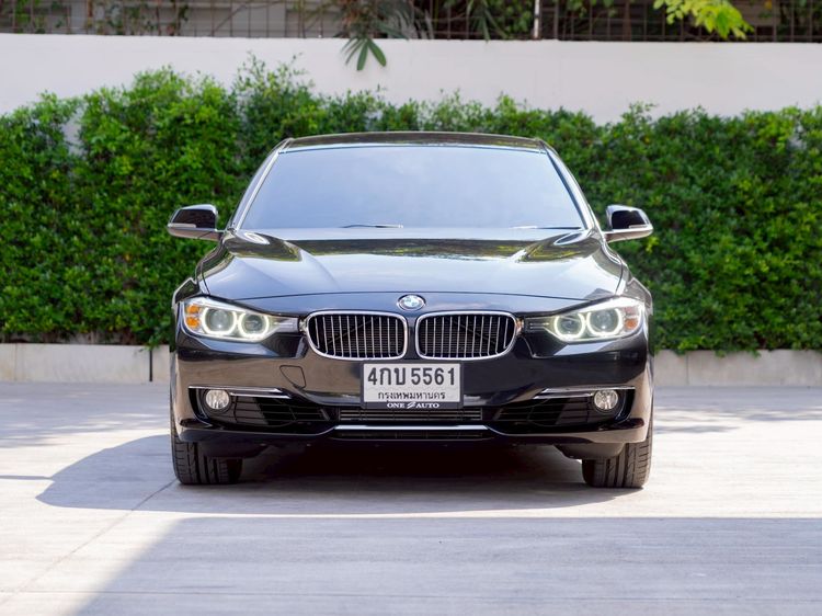 BMW Series 3 2015 320i Sedan เบนซิน ไม่ติดแก๊ส เกียร์อัตโนมัติ ดำ รูปที่ 2