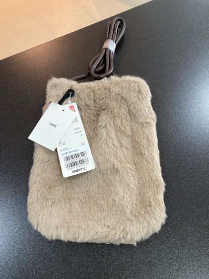 Uniqlo กระเป๋าสะพายข้าง รูปที่ 2