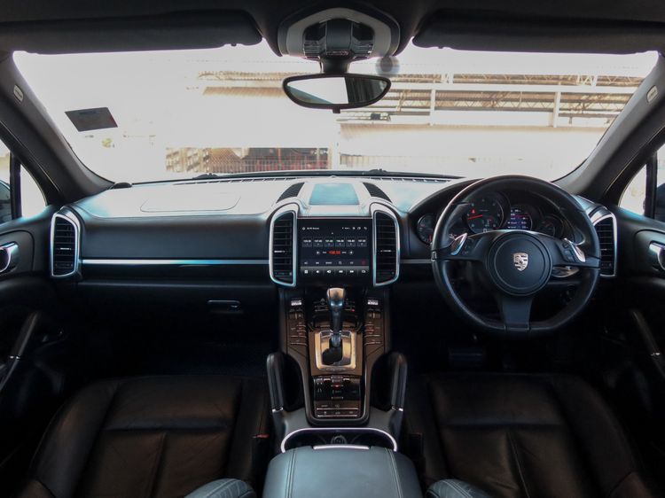 Porsche Cayenne 2012 3.0 Diesel 4WD Utility-car ดีเซล ไม่ติดแก๊ส เกียร์อัตโนมัติ ดำ รูปที่ 2