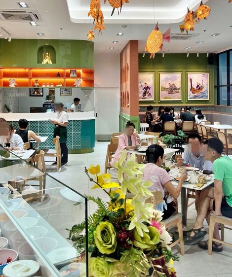 เซ้งร้านอาหารสวยๆ รามคำแหง110 ใกล้รถไฟฟ้า ในโครงการสัมมนากร เพลส ชั้น1ด้านหน้า เด่นชัด จอดรถสะดวก