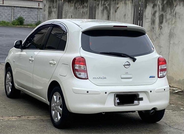 รถ Nissan March 1.2 VL สี ขาว