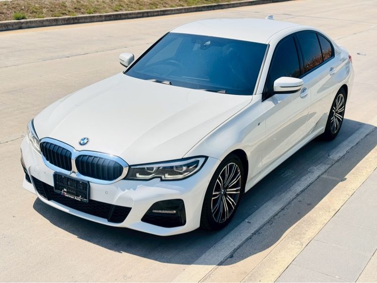 รถ BMW Series 3 320d สี ขาว