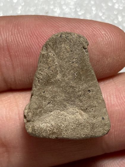 พระปิดตาเนื้อผงเก่า รูปที่ 2