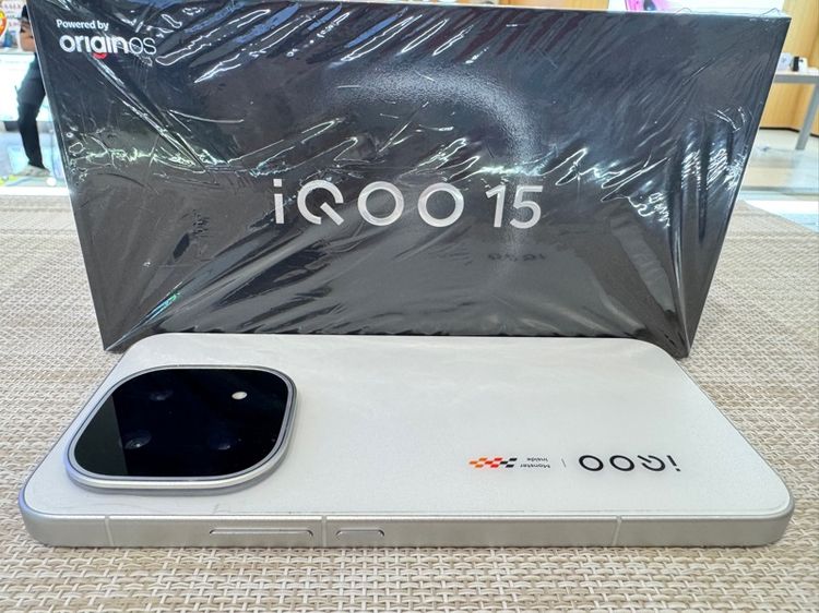ยี่ห้ออื่นๆ 512 GB I QOO 15ครบกล่อง ประกันศูนย์ มกราคมปีหน้า ผ่อนได้