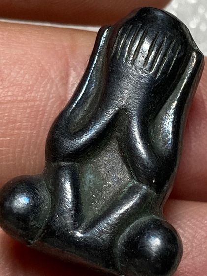 พระปิดตาเนื้อโลหะสวย