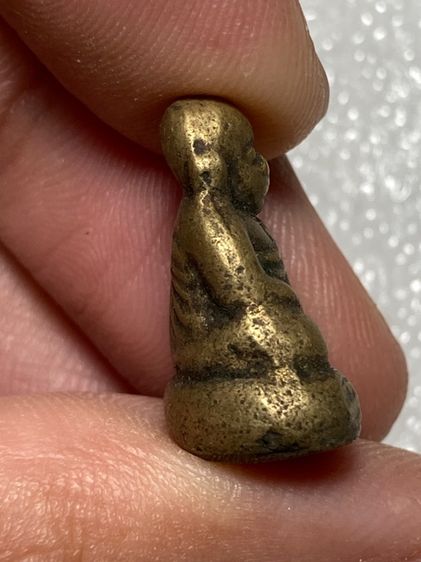 พระรูปหล่อพ่อเงิน รูปที่ 4