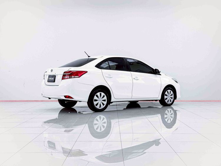 Toyota Vios 2020 1.5 Entry Sedan เบนซิน ไม่ติดแก๊ส เกียร์อัตโนมัติ ขาว รูปที่ 4