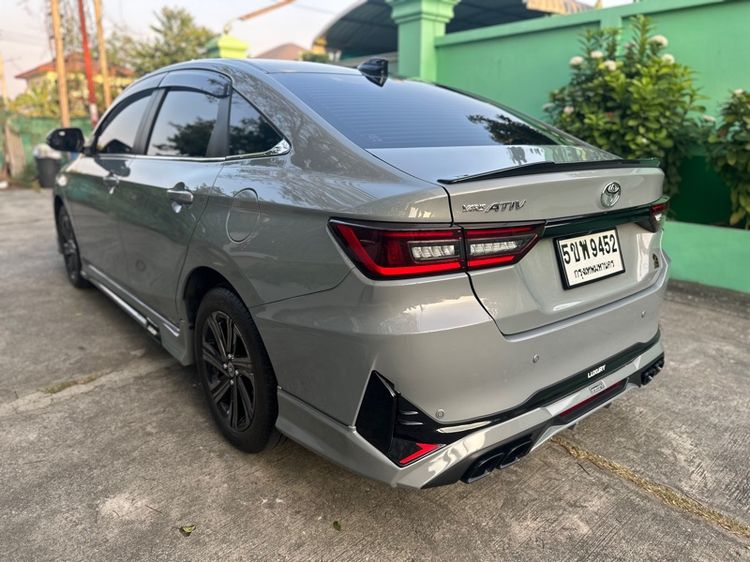 Toyota Yaris ATIV 2025 1.2 Premium Sedan เบนซิน ไม่ติดแก๊ส เกียร์อัตโนมัติ เทา รูปที่ 4