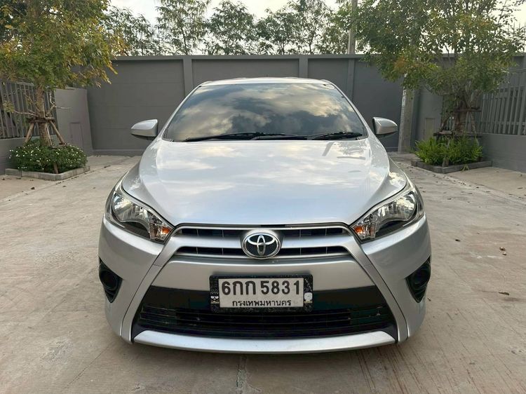 Toyota Yaris ATIV 2017 1.2 E Sedan เบนซิน ไม่ติดแก๊ส เกียร์อัตโนมัติ เทา รูปที่ 3