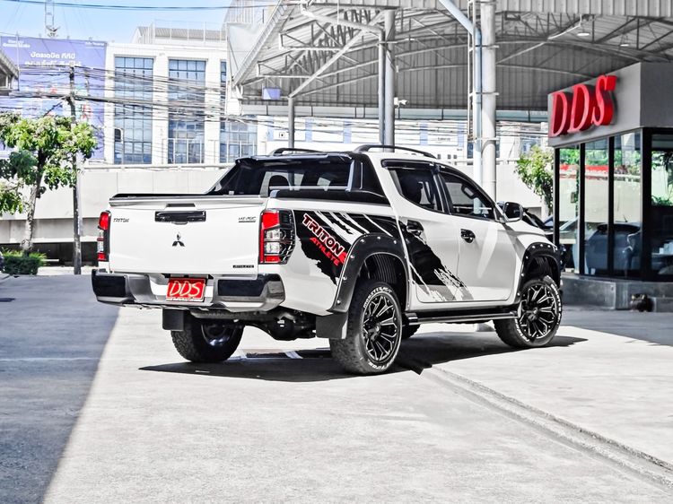 Mitsubishi Triton 2021 2.4 ATHLETE Pickup ดีเซล เกียร์อัตโนมัติ ขาว รูปที่ 2