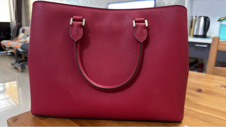 กระเป๋าถือ Michael Kors สีแดง รูปที่ 6