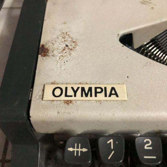 เครื่องพิมพ์ดีดโอลิมเปีย (OLYMPIA)กระเป๋าหิ้ว รูปที่ 5
