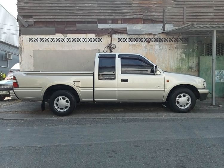 รถ Isuzu Dragon Eye 2.8 SLX สี น้ำตาล
