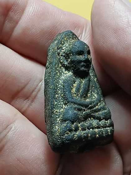 พระหลวงปู่ทวด เนื้อว่าน พิมพ์ใหญ่ รุ่นเเรก ปี2497 วัดช้างให้ สภาพสวยมาก พระวางอยู่บนหิ้งเก่าบ้านคุณตามายาวนาน ได้เหมาพระยกหิ้งแบ่งปันมาครับ รูปที่ 5