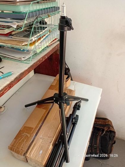 ขาตั้งกล้องยืดหดได้ ( มี 2 ชุด ) รูปที่ 2