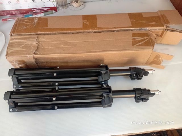 ขาตั้งกล้องแบบสามขา ขาตั้งกล้องยืดหดได้ ( มี 2 ชุด )