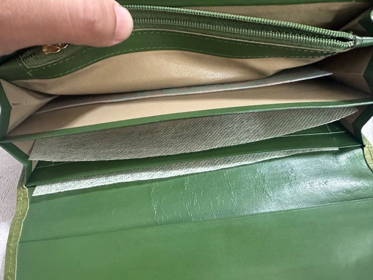 Givenchy Long Wallet กระเป๋าสตางค์ทรงยาว มือสองแท้ สีเขียวเหนี่ยวทรัพย์ รูปที่ 12
