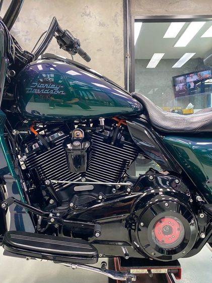 Harley-Davidson Road Glide Special 2021 สีพิเศษ Snake Venom รูปที่ 13