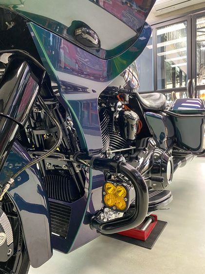 Harley-Davidson Road Glide Special 2021 สีพิเศษ Snake Venom รูปที่ 12