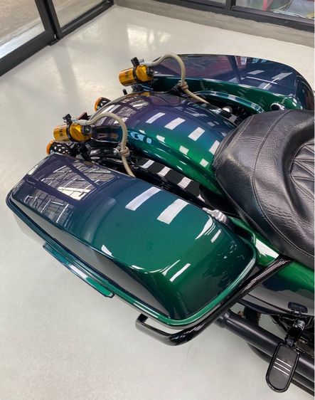 Harley-Davidson Road Glide Special 2021 สีพิเศษ Snake Venom รูปที่ 18