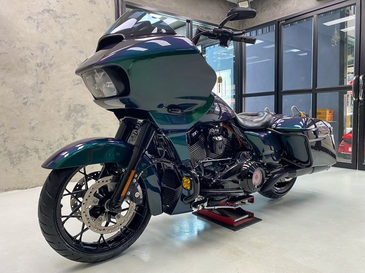 Harley-Davidson Road Glide Special 2021 สีพิเศษ Snake Venom รูปที่ 4