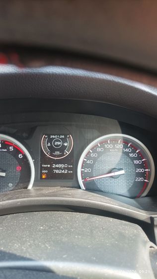 Isuzu D-MAX 2017 1.9 Hi-Lander L ดีเซล ไม่ติดแก๊ส เกียร์ธรรมดา ดำ รูปที่ 2