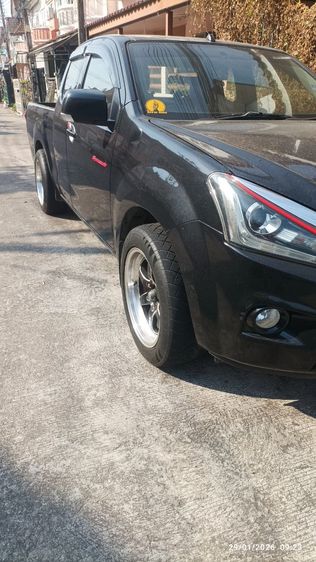 Isuzu D-MAX 2017 1.9 Hi-Lander L ดีเซล ไม่ติดแก๊ส เกียร์ธรรมดา ดำ รูปที่ 4